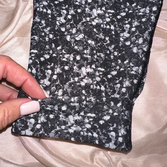 Lululemon Shimmy Shimmer Jet Pants Size 12 ish - Picture 4 of 11